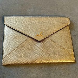 Michael Kors Envelope Clutch - Pale Gold